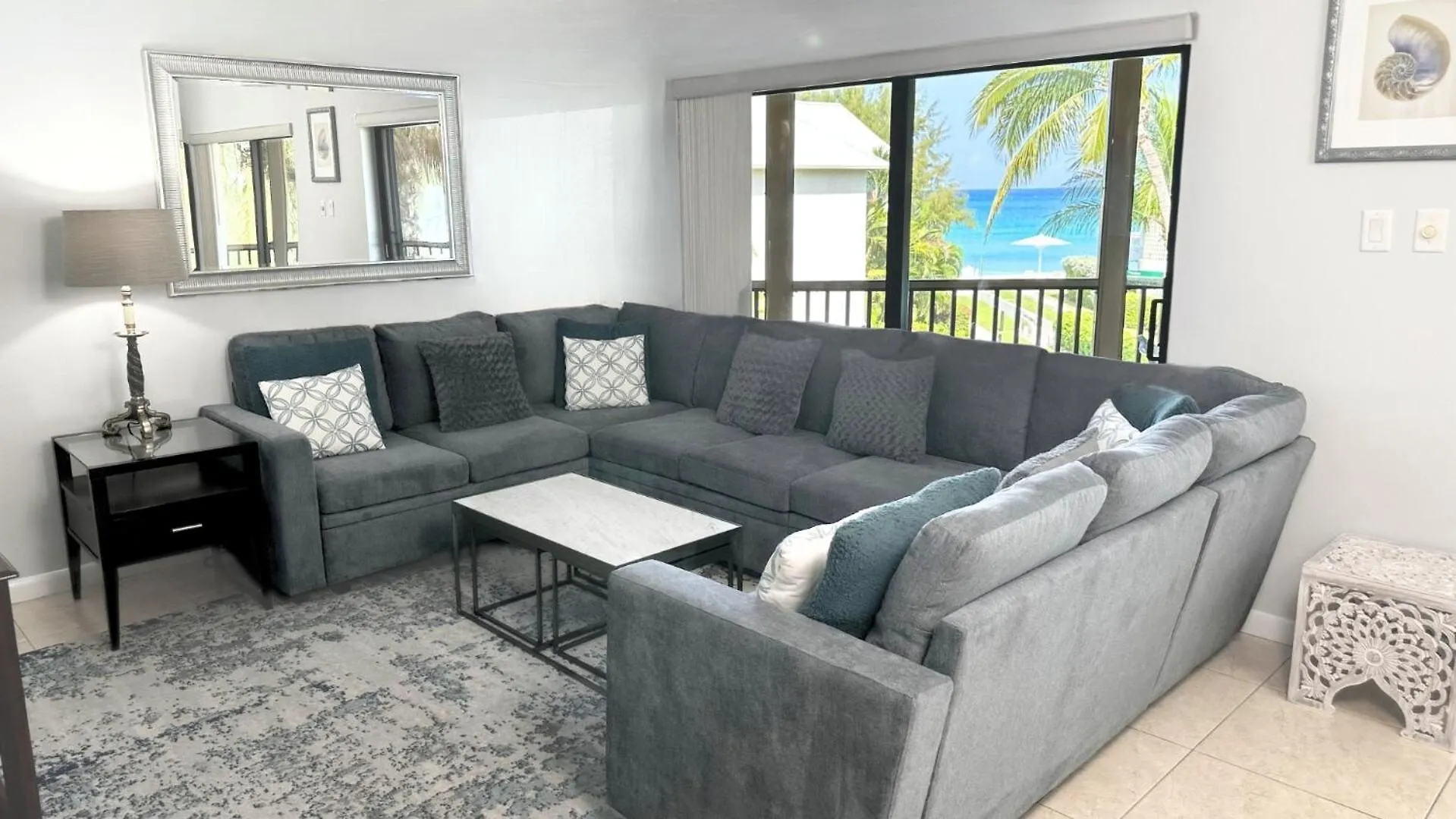 Apartment 3Bed Oceanview With Pool On Seven Mile Beach Cayman Islands